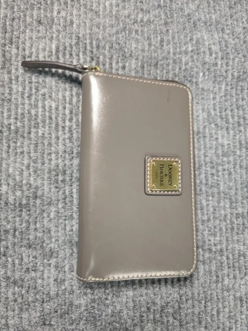 Dooney & Bourke Gray Leather Zip Around Wallet | Gold Logo Plaque